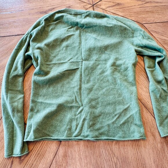 "Old Money" 100% Cashmere Sweater - Picture 5 of 5